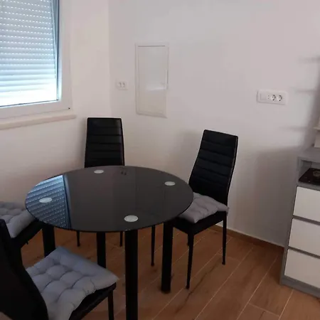 With Terrace A5 St Apartamento *